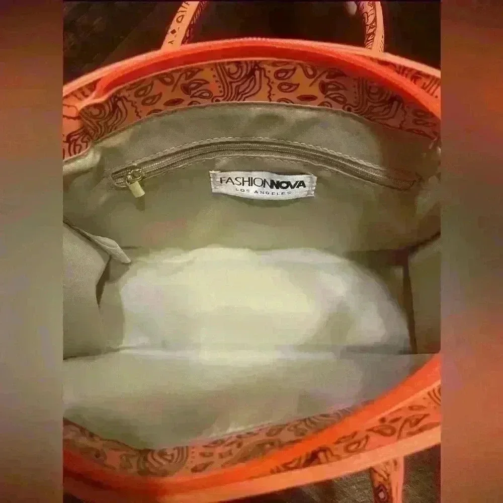 Fashion Nova Small Orange Purse - Picture 6 of 6